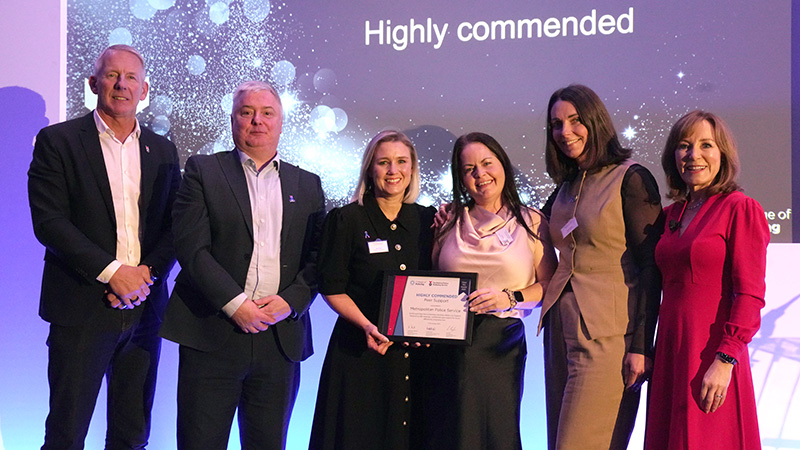 met_peer support Award HC 25